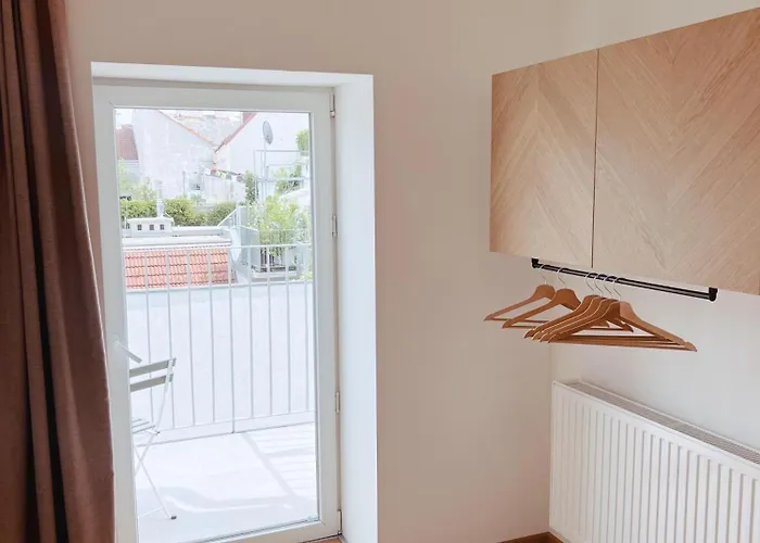 Brunnenmarkt Balcony Apartment *